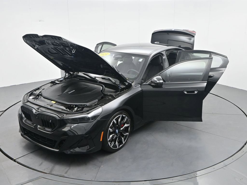 Used 2024 BMW i5 eDrive40i w/ M Sport Package image 33