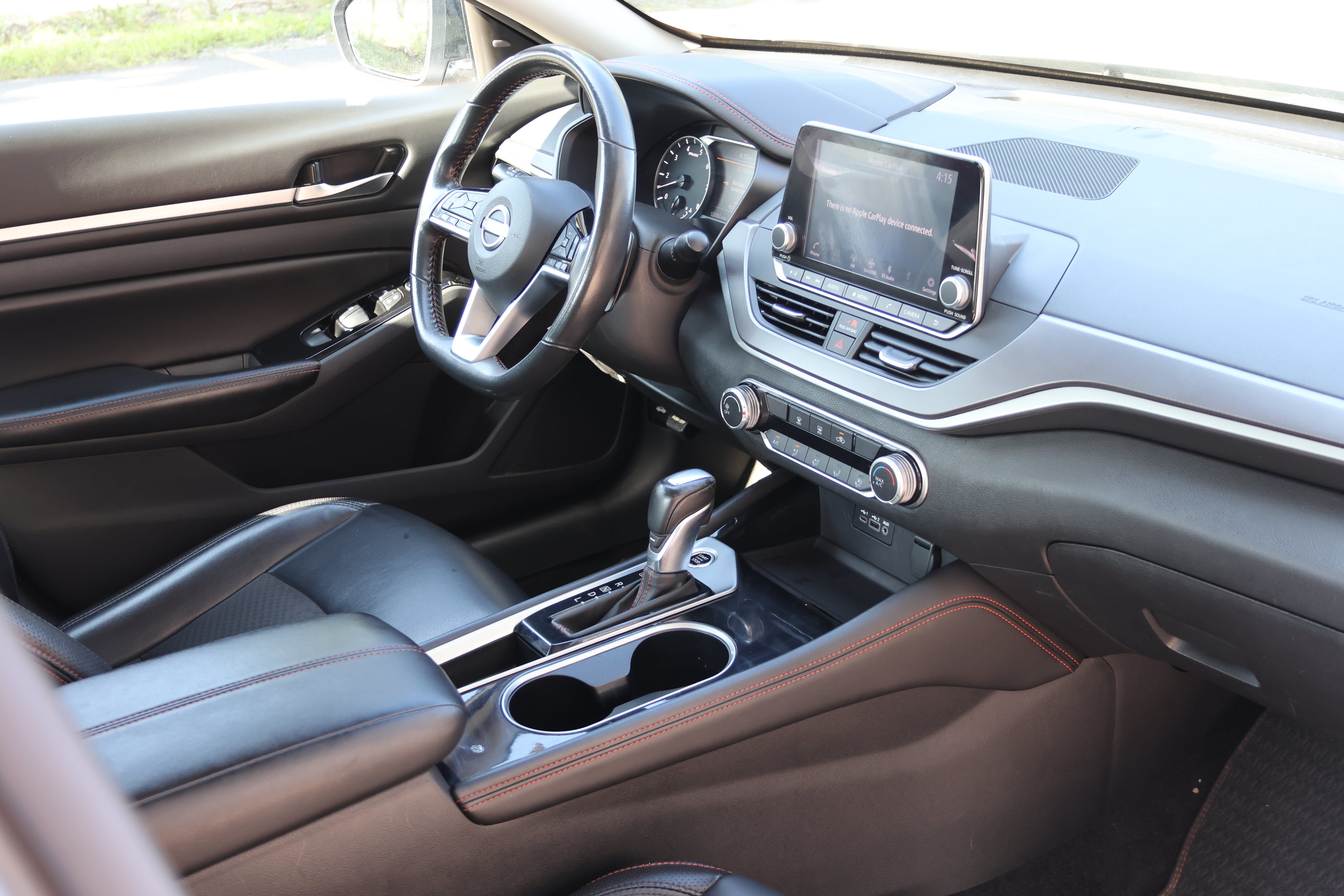 Used 2024 Nissan Altima 2.5 SR FWD image 35