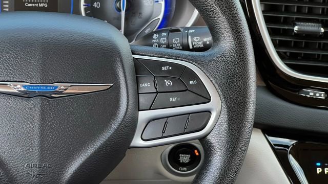 Used 2020 Chrysler Voyager Lxi image 82