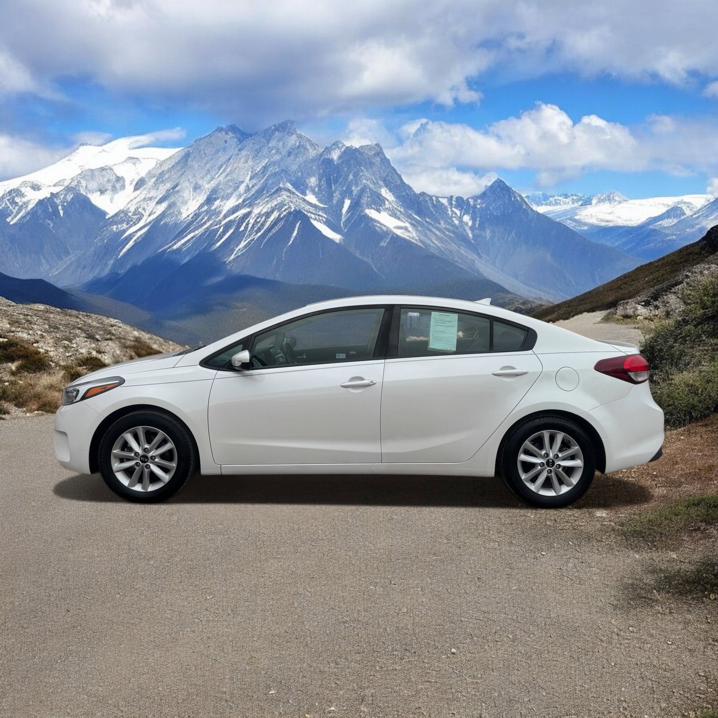 Used 2017 Kia Forte LX w/ LX Popular Package image 2