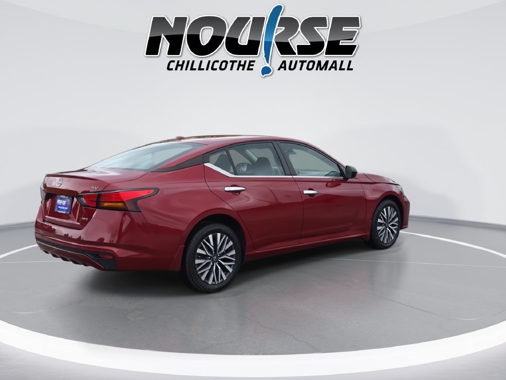 Used 2024 Nissan Altima 2.5 SV AWD/4WD image 8