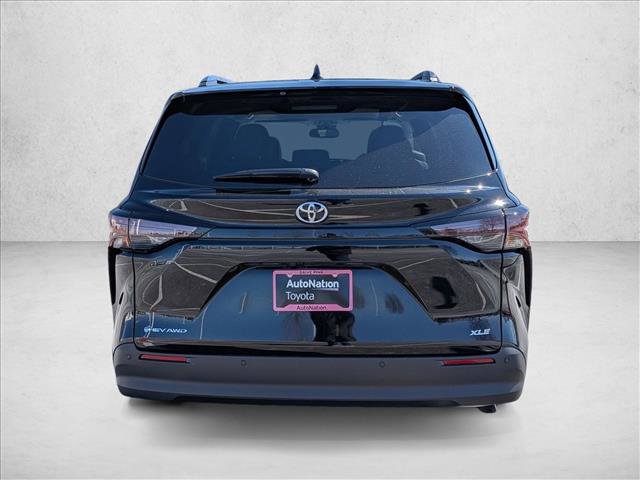 New 2026 Toyota Sienna XLE image 8