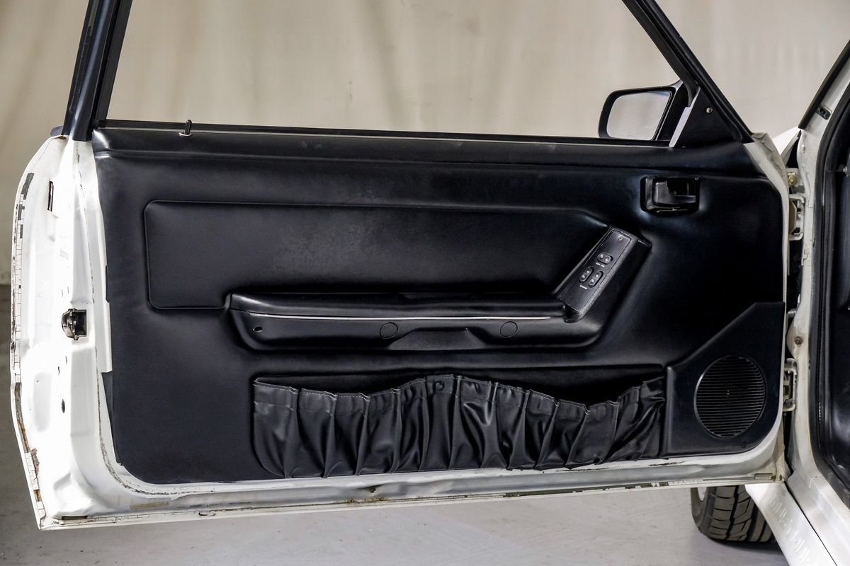 Used 1993 Ford Mustang GT RWD image 33