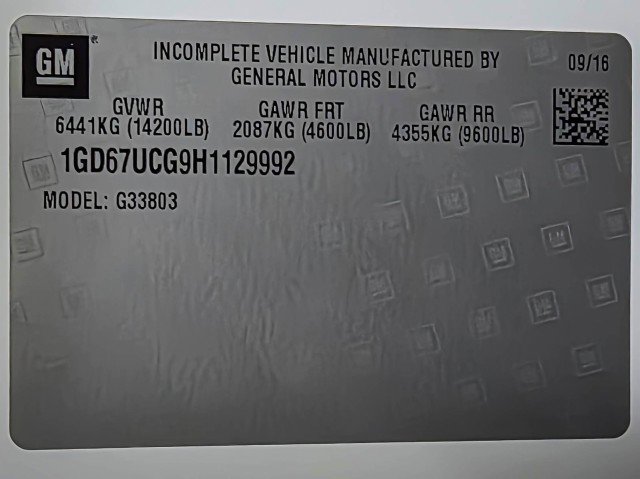 Used 2017 GMC Savana 4500 image 32