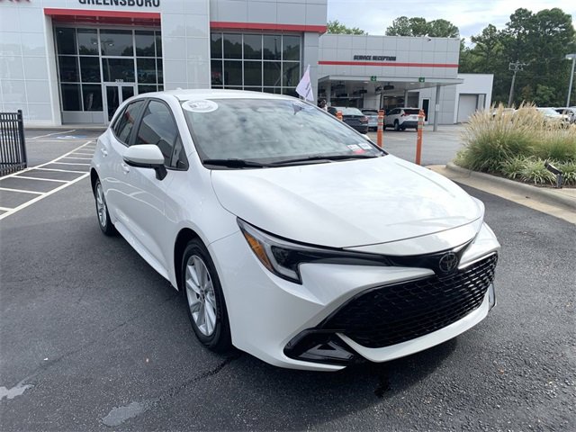 Certified 2024 Toyota Corolla SE image 2