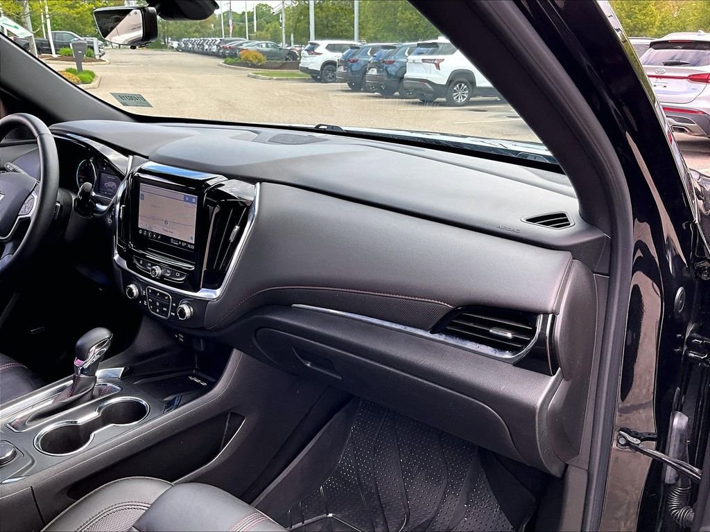 Used 2023 Chevrolet Traverse RS w/ LPO, Floor Liner Package AWD/4WD image 13