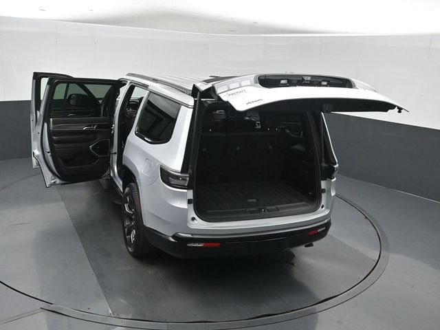 Used 2026 Jeep Grand Wagoneer Limited AWD/4WD image 55