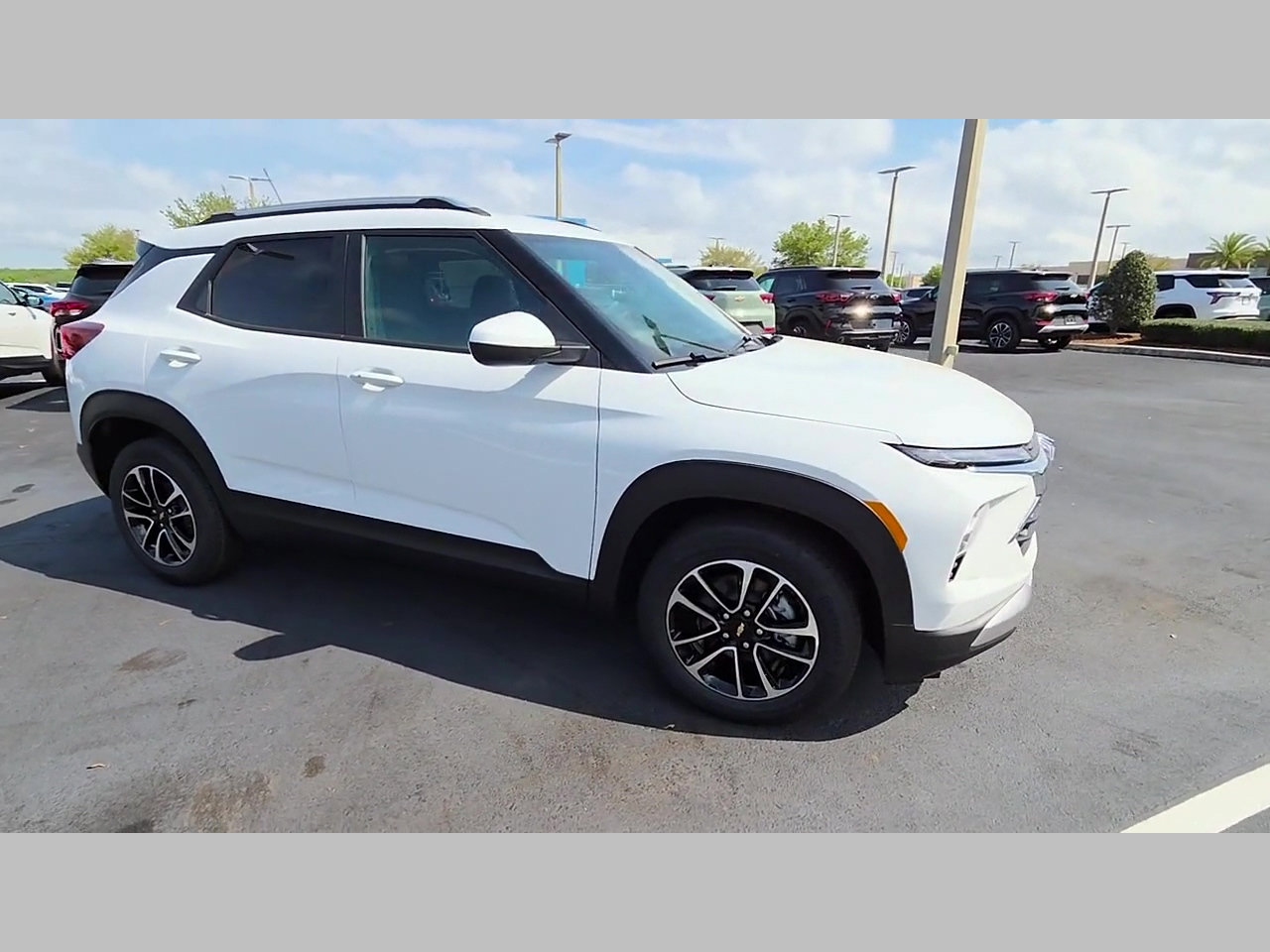 New 2026 Chevrolet TrailBlazer LT w/ Convenience Package FWD image 20