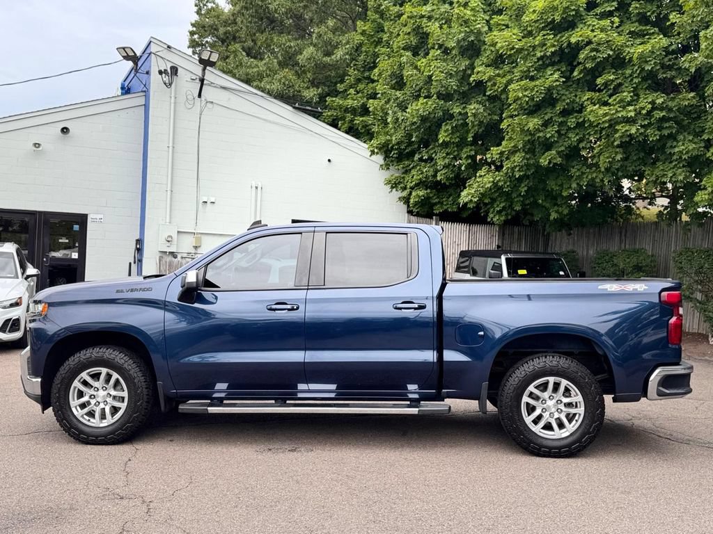 Used 2019 Chevrolet Silverado 1500 LT w/ All-Star Edition AWD/4WD image 3