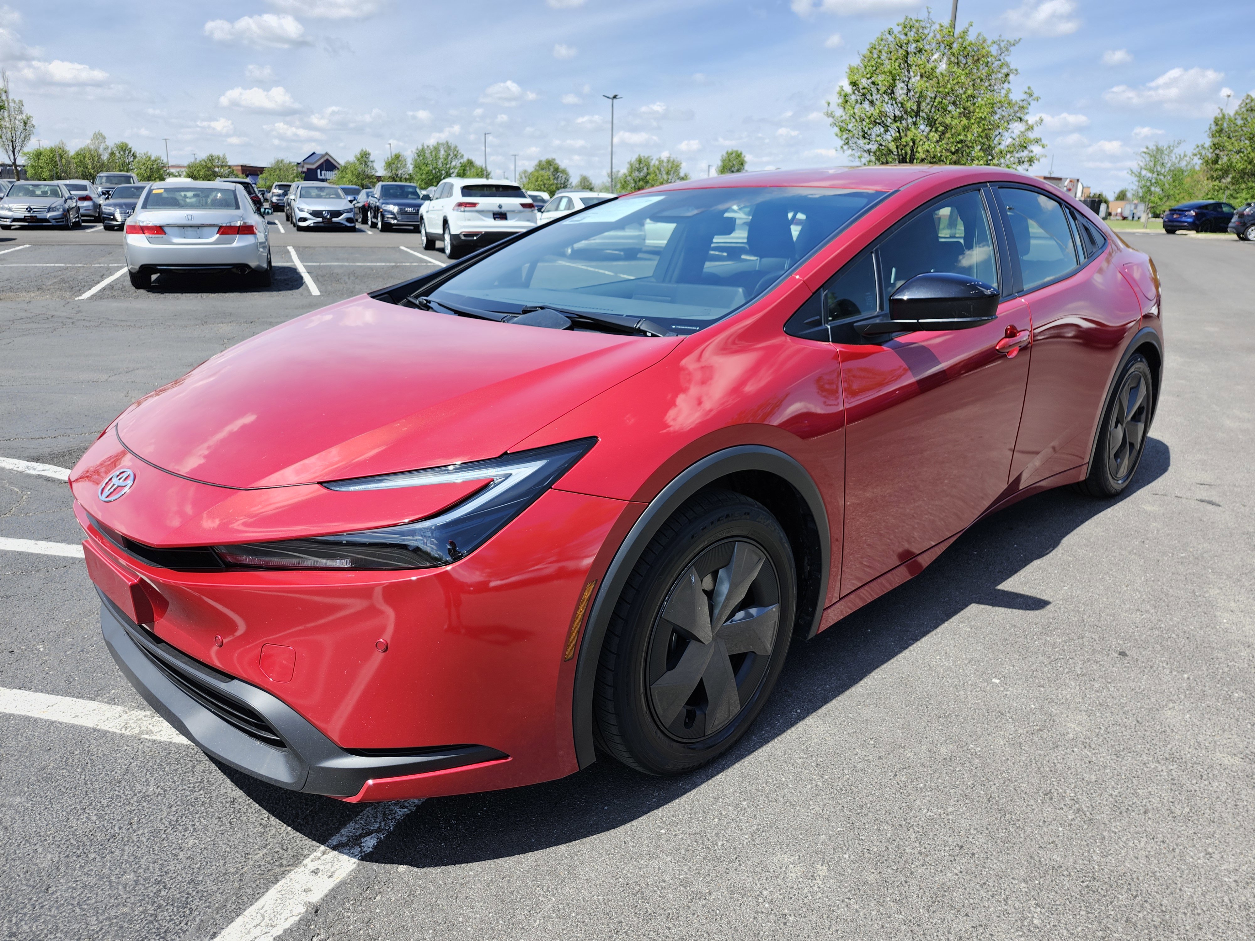 Used 2024 Toyota Prius LE image 12