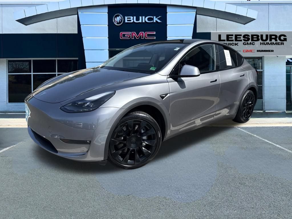 Used 2024 Tesla Model Y Long Range AWD/4WD image 3