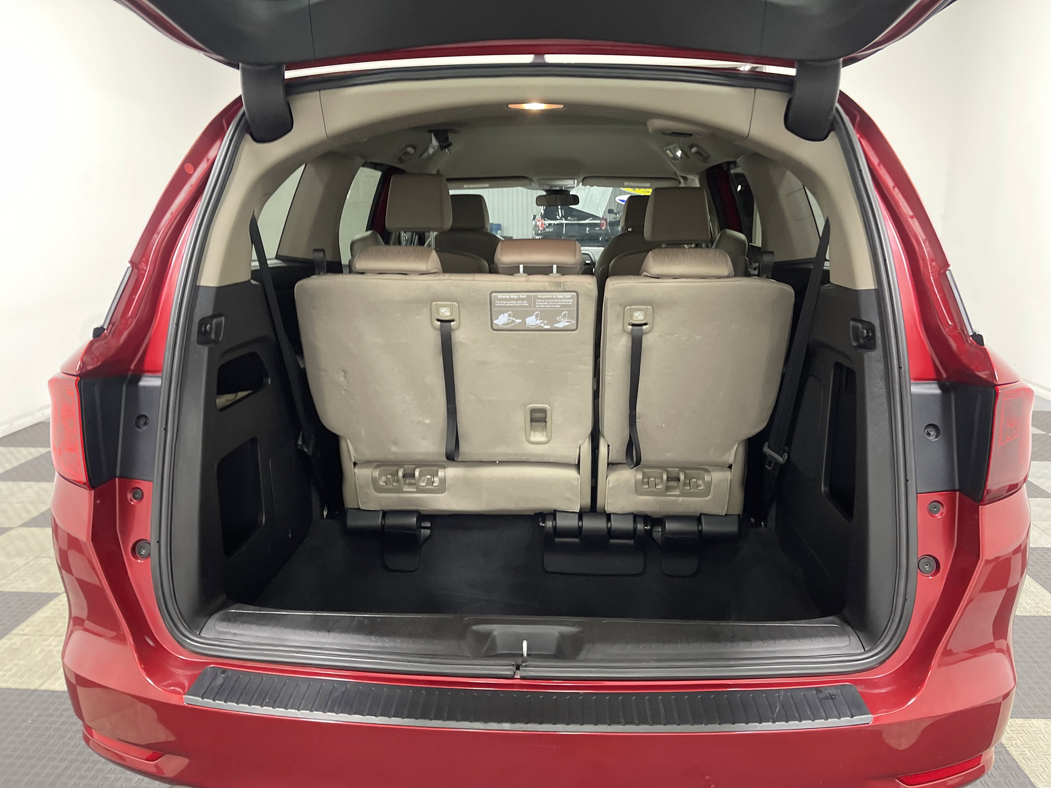 Used 2024 Honda Odyssey EX image 17