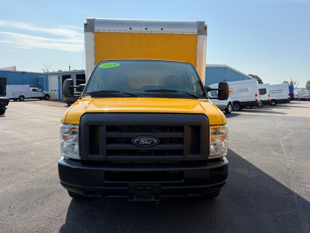 Used 2019 Ford E-350 and Econoline 350 Super Duty RWD image 2