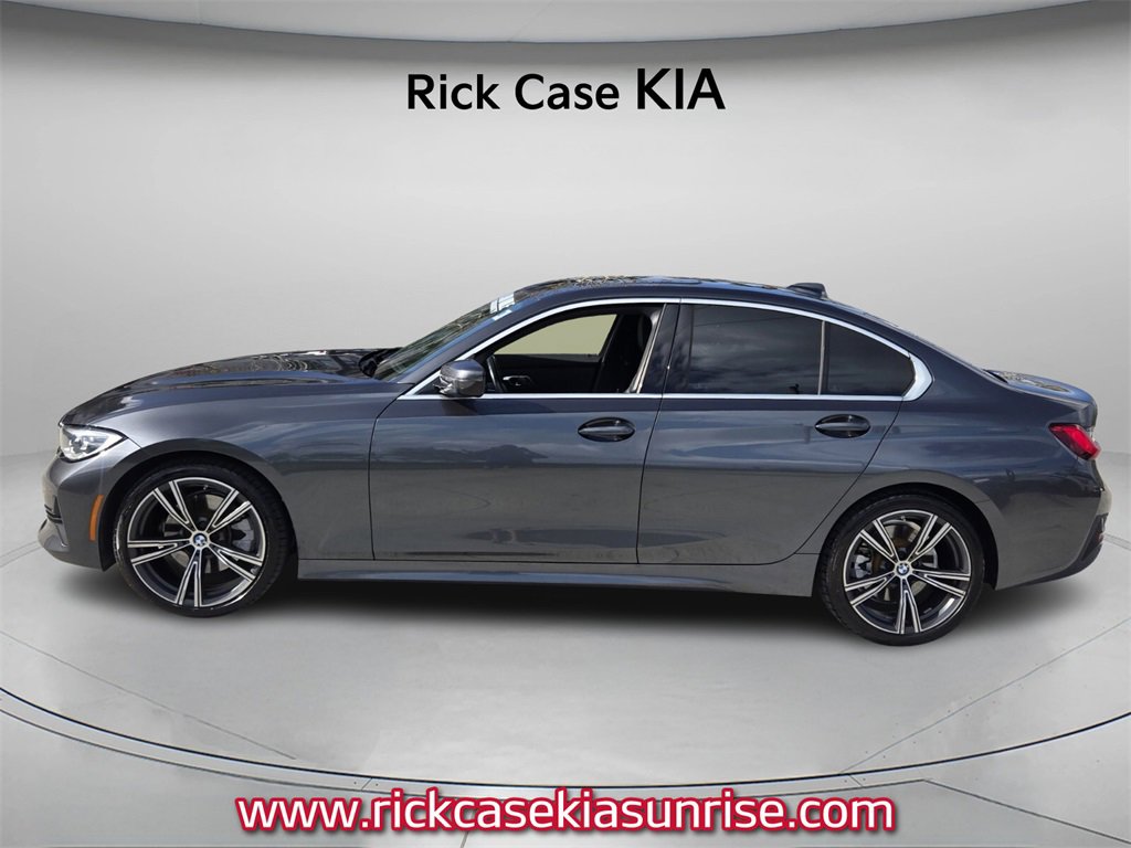 Used 2021 BMW 330i Sedan w/ Premium Package image 3