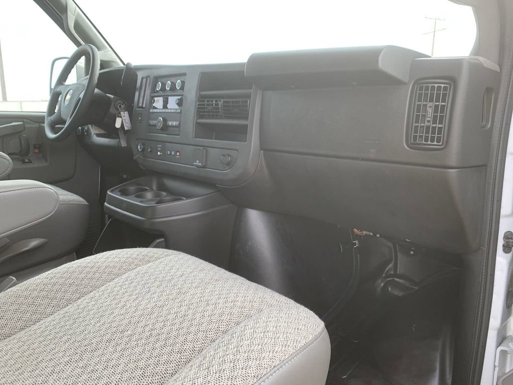 New 2025 Chevrolet Express 2500 w/ Driver Convenience Package image 27