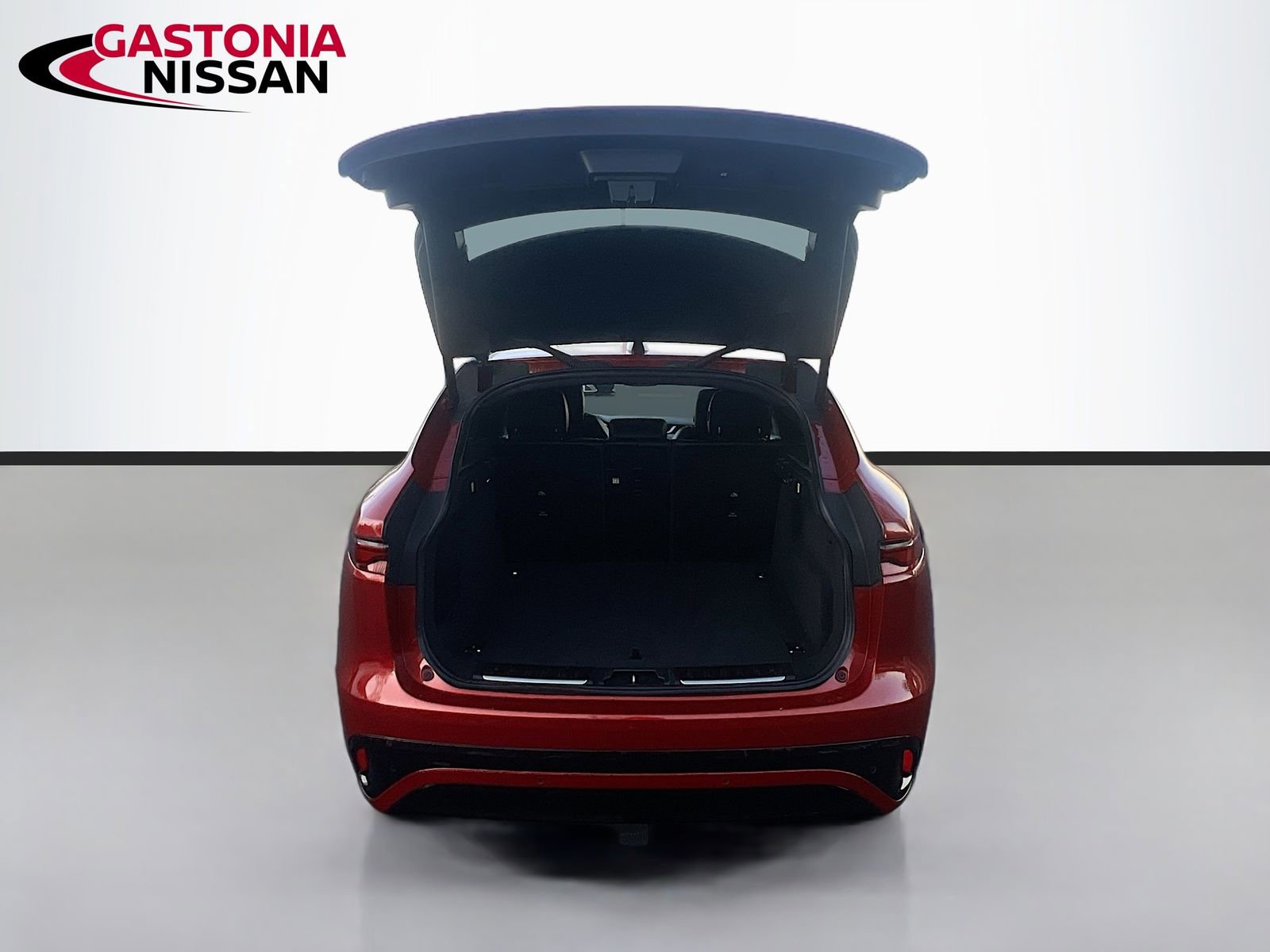 Used 2024 Jaguar F-PACE R-Dynamic S image 36