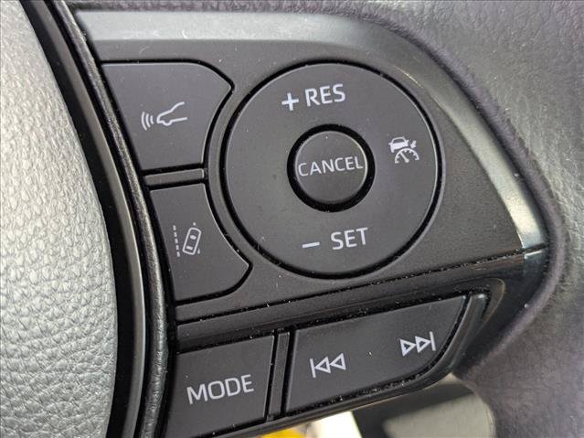 Used 2021 Toyota Corolla LE FWD image 12