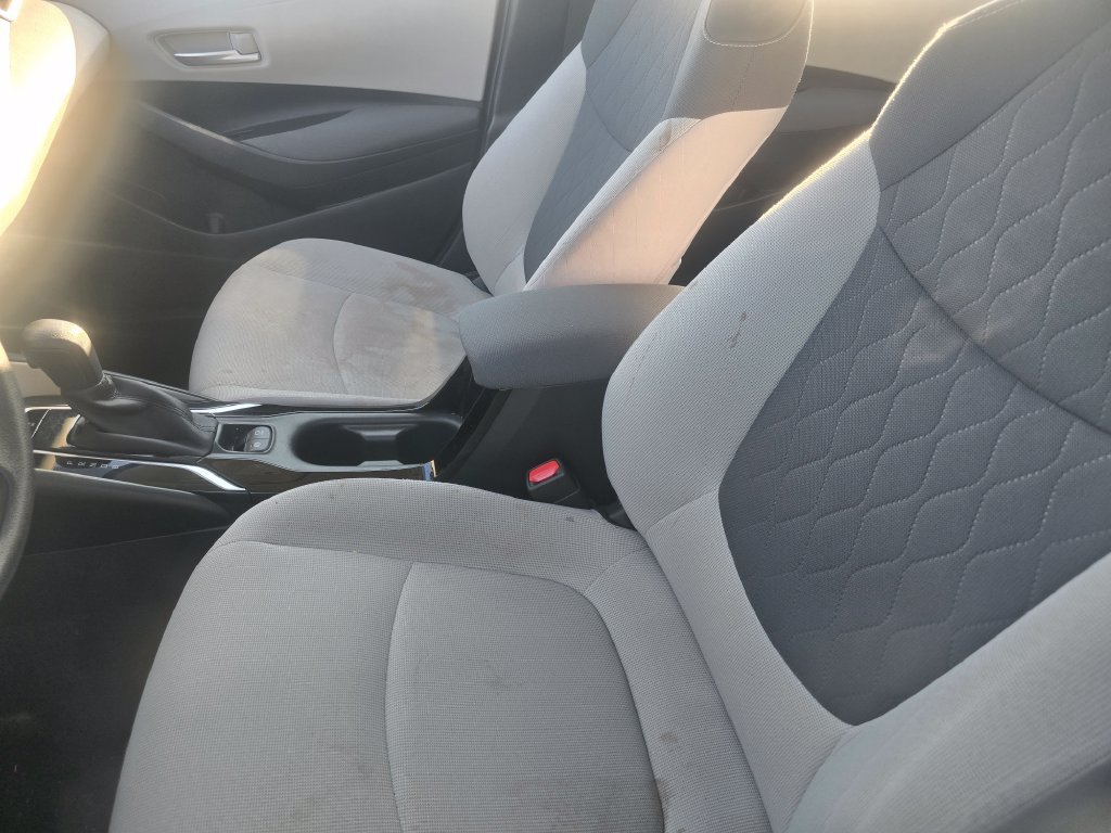 Used 2020 Toyota Corolla LE FWD image 21