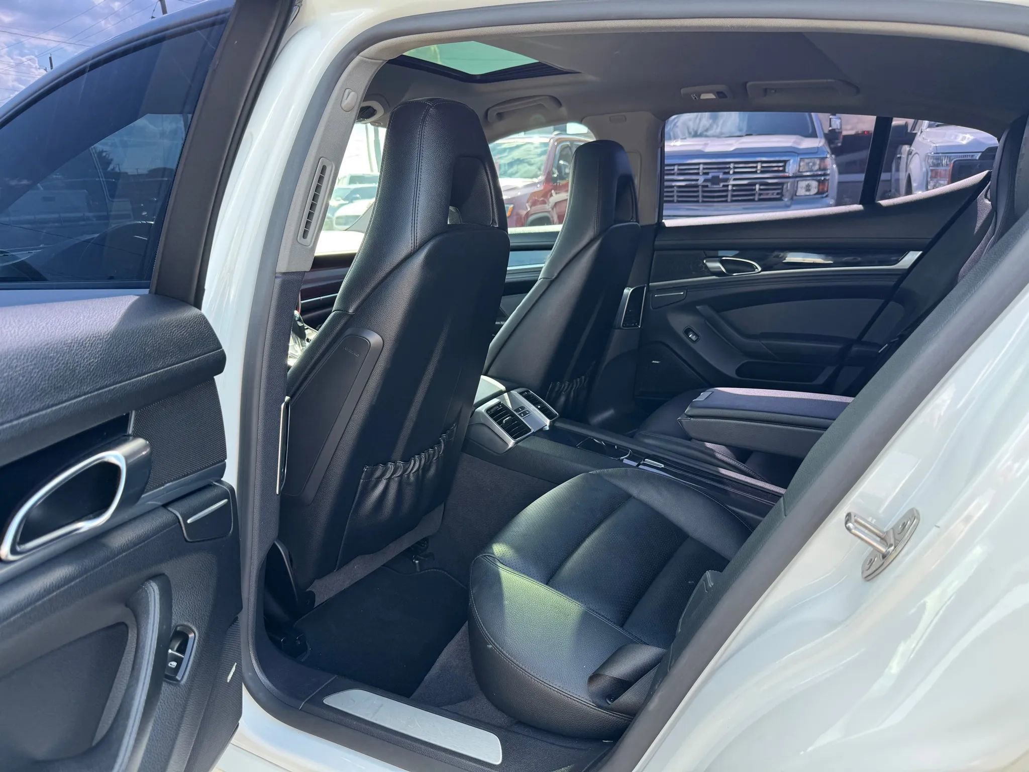 Used 2016 Porsche Panamera image 7