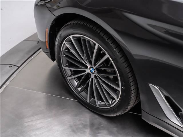 Used 2023 BMW 540i w/ Convenience Package RWD image 13