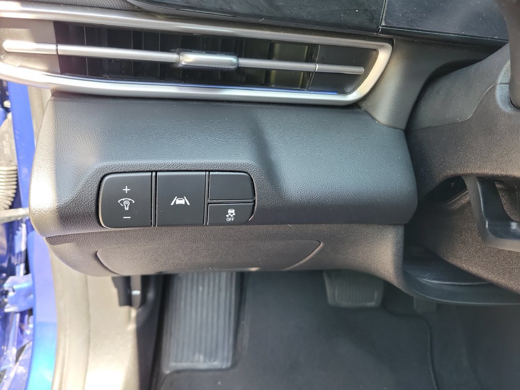 Used 2023 Hyundai Elantra Limited FWD image 28
