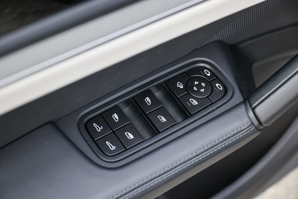 Certified 2026 Porsche Cayenne Coupe AWD/4WD image 30