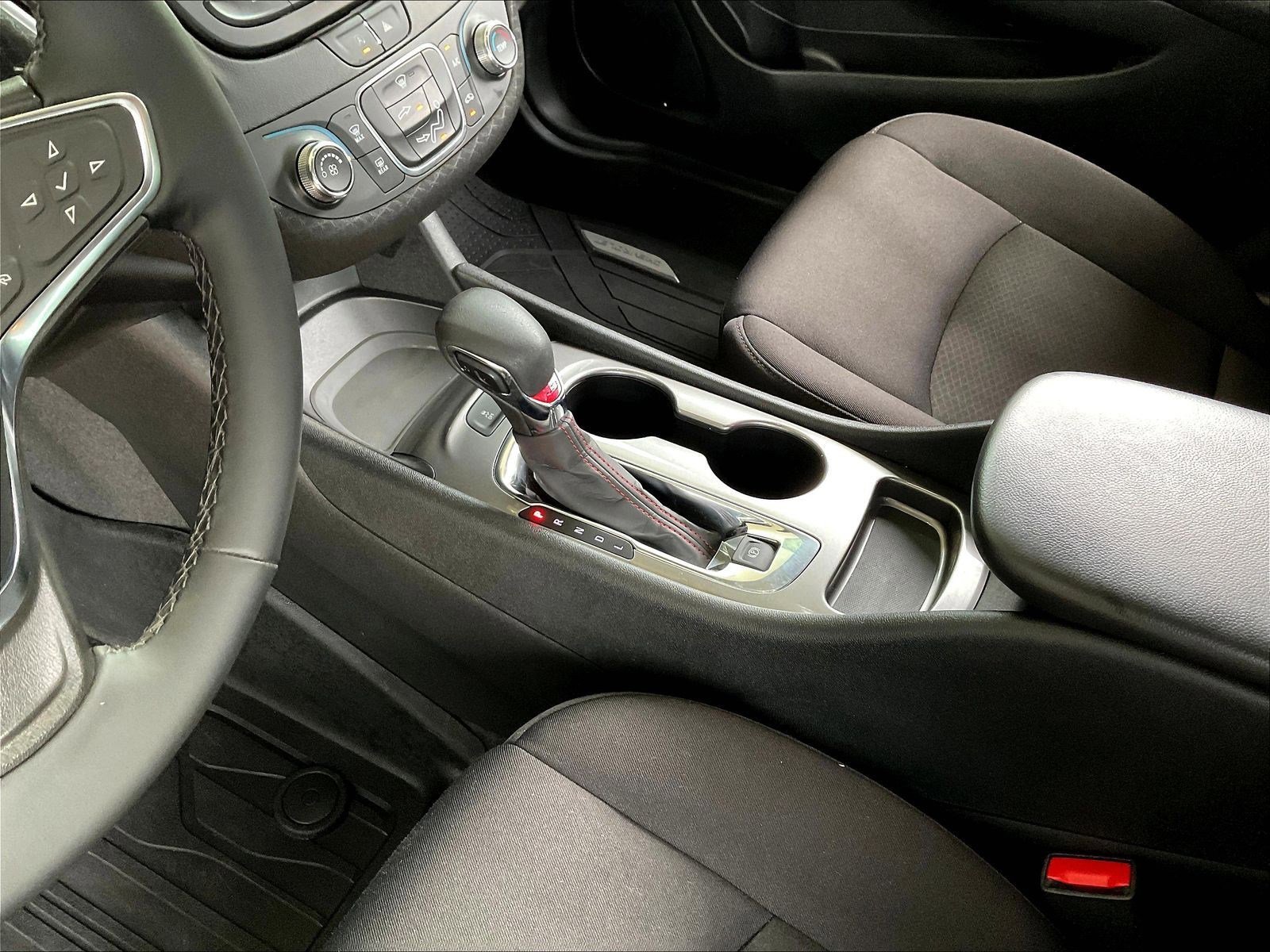 Used 2024 Chevrolet Malibu RS FWD image 16