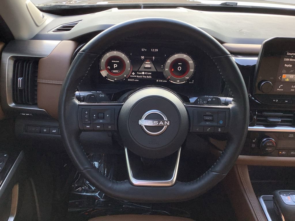 Used 2023 Nissan Pathfinder Platinum image 19