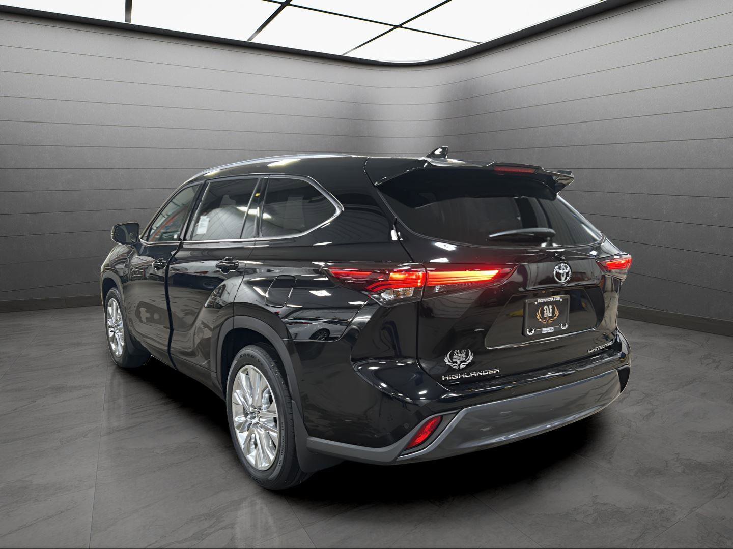 New 2026 Toyota Highlander Limited image 25