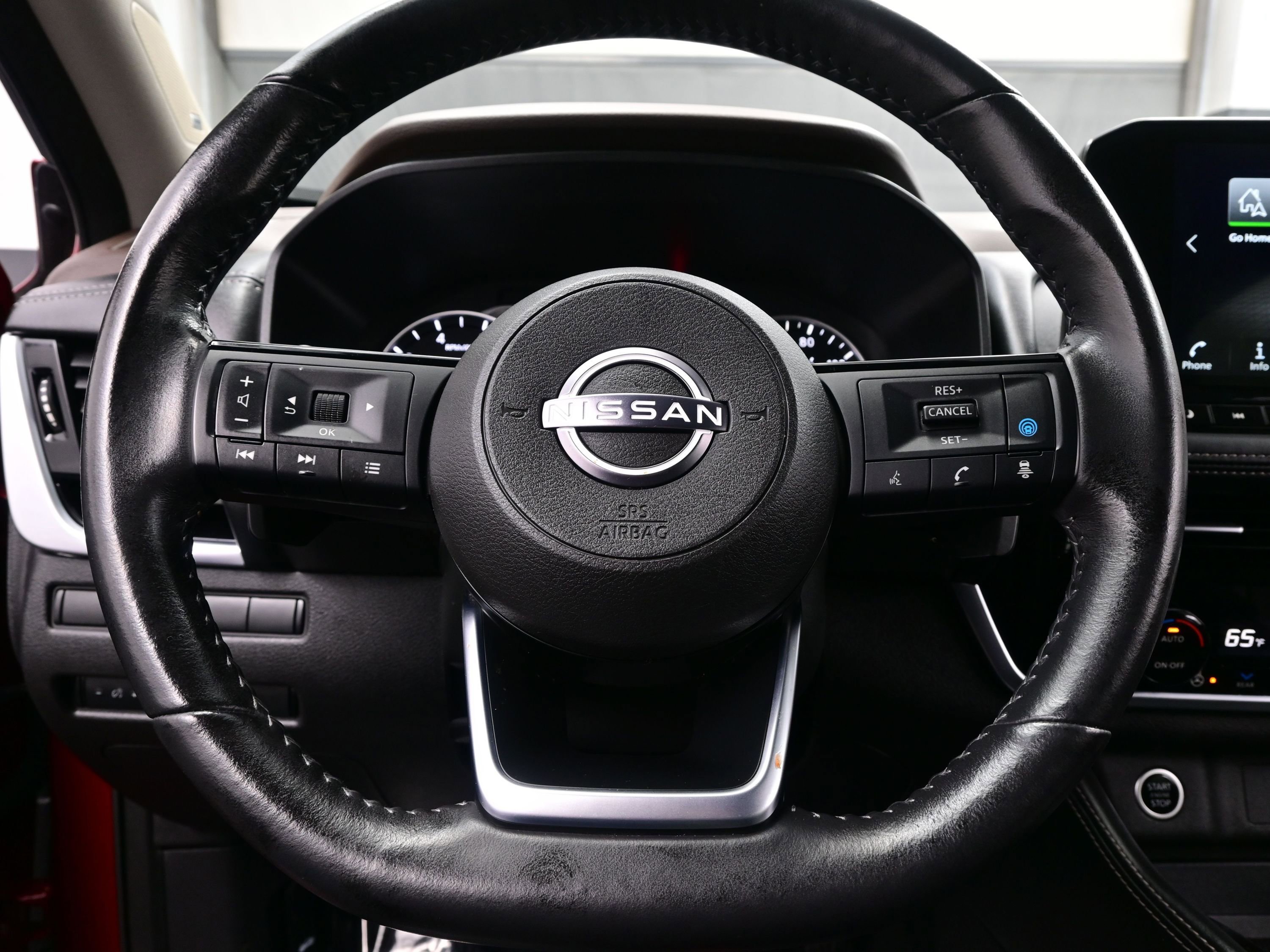 Used 2023 Nissan Rogue SL w/ SL Premium Package image 25