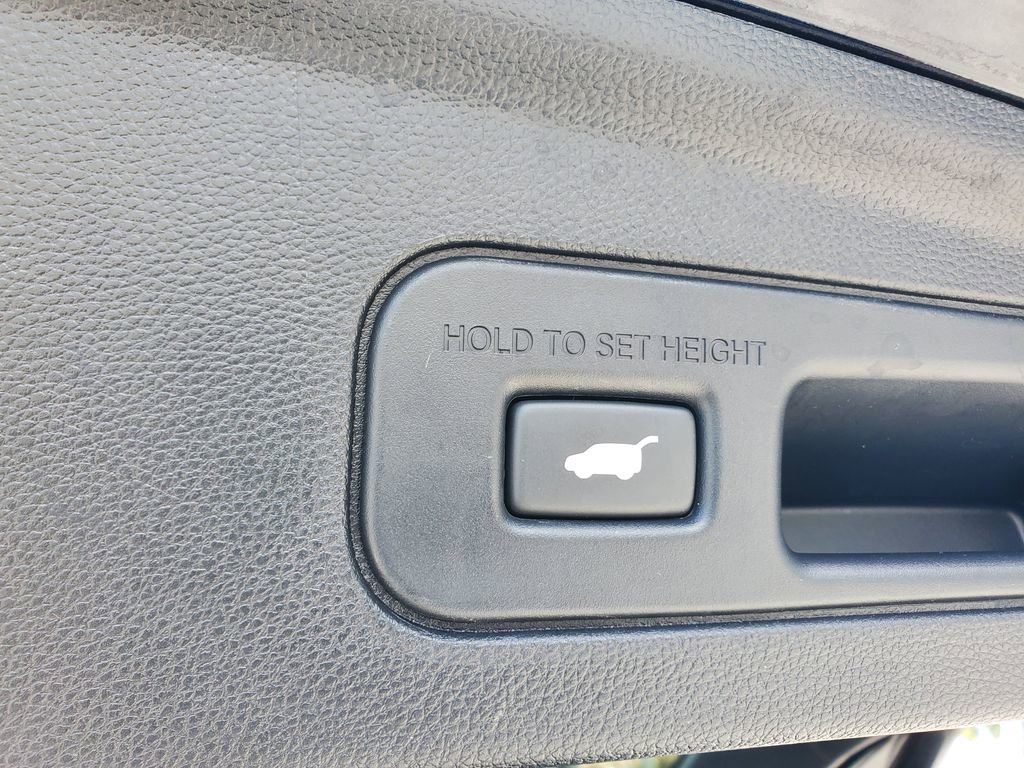 Certified 2025 Acura MDX FWD image 9