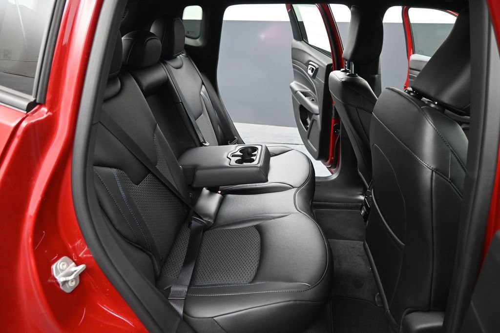 New 2026 Jeep Compass Latitude AWD/4WD image 24