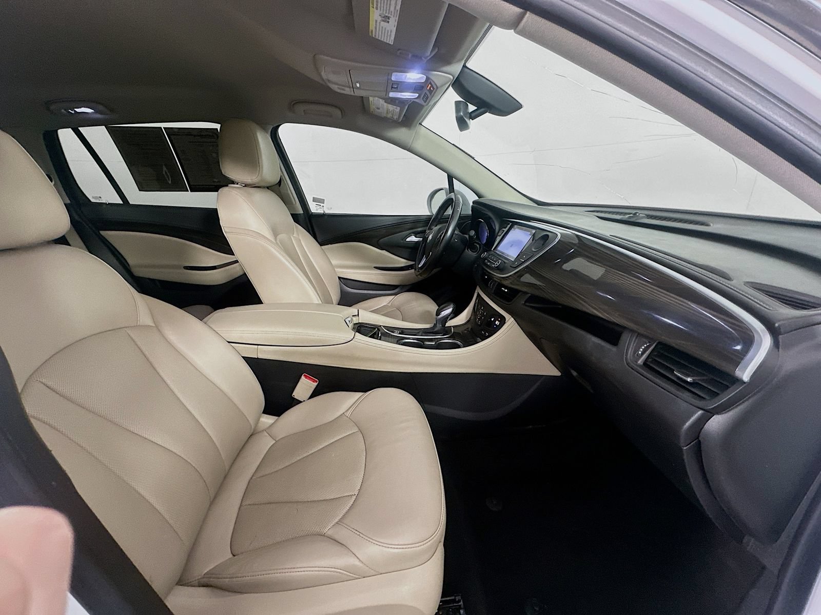 Used 2020 Buick Envision Essence FWD image 28