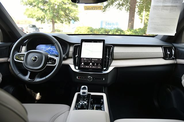 Certified 2026 Volvo XC90 B6 Plus AWD/4WD image 23