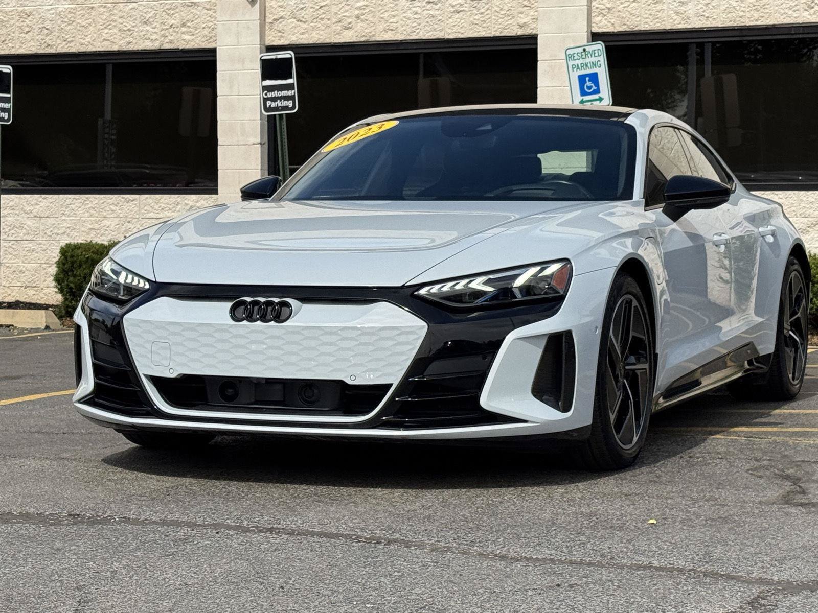Used 2023 Audi RS e-tron GT w/ Carbon Performance Package AWD/4WD image 20