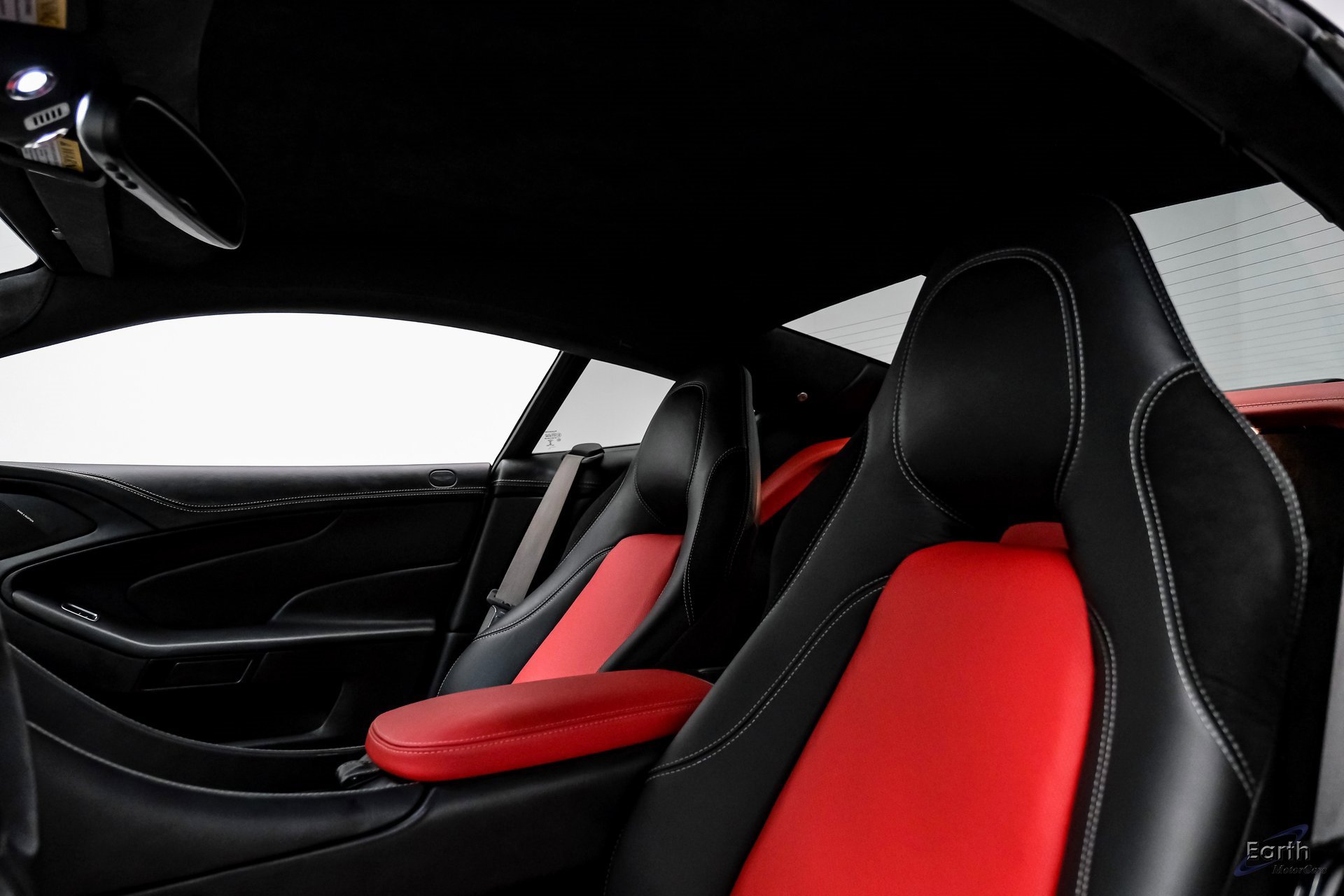 Used 2014 Aston Martin Vanquish Coupe image 32