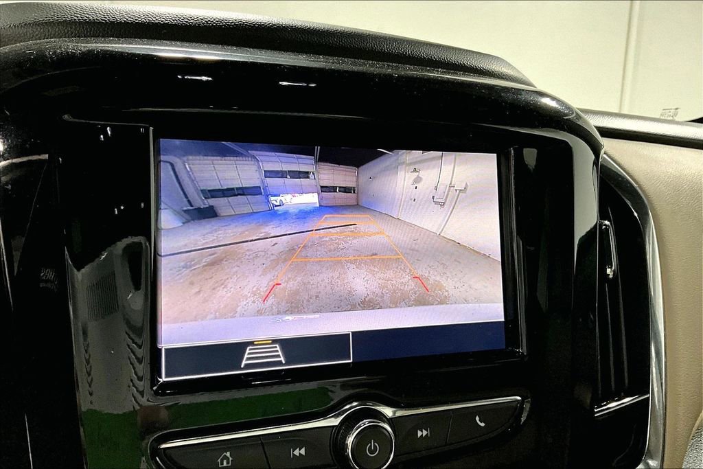 Used 2023 Chevrolet Traverse LS image 29