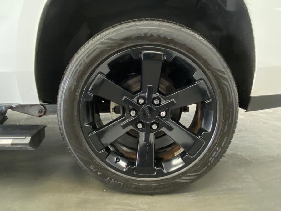 Used 2017 GMC Yukon Denali w/ Open Road Package image 18