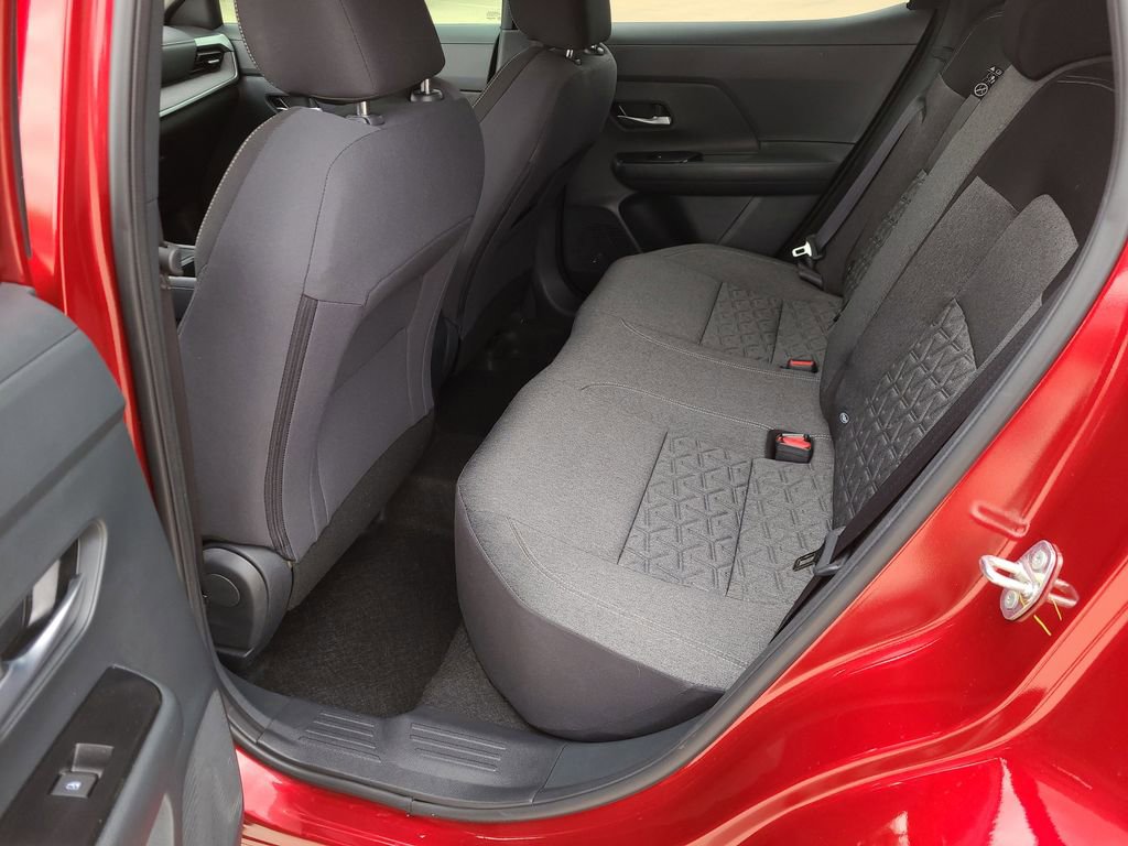 Certified 2025 Nissan Kicks SV FWD image 8
