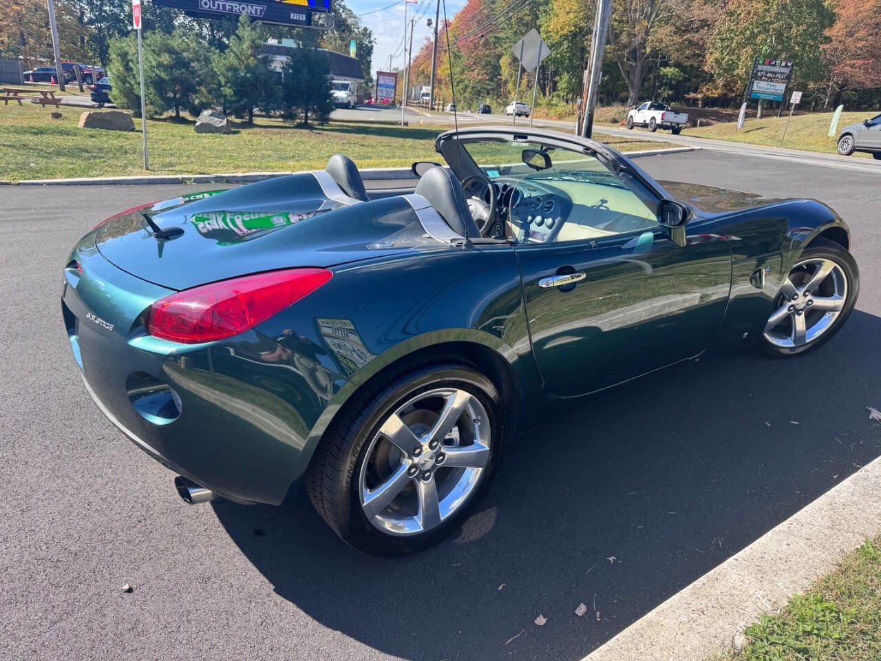 Used 2007 Pontiac Solstice Convertible w/ Premium Package image 5