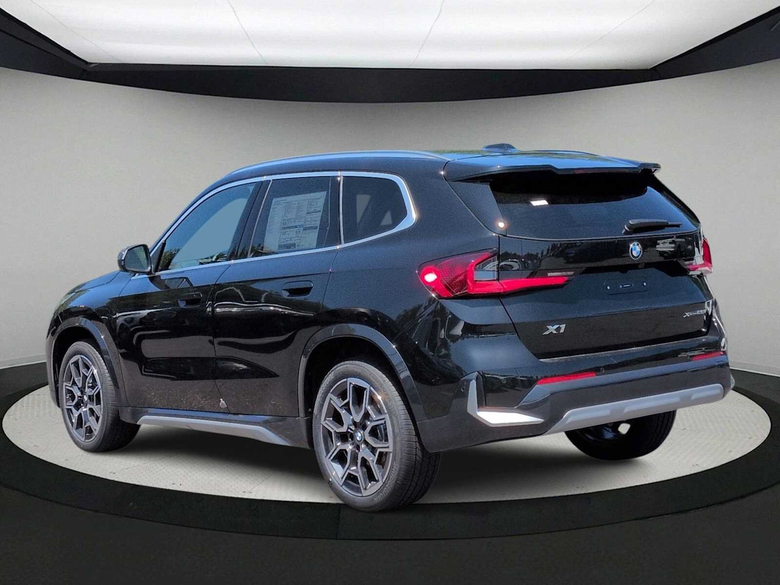 New 2026 BMW X1 xDrive28i w/ Convenience Package AWD/4WD image 6