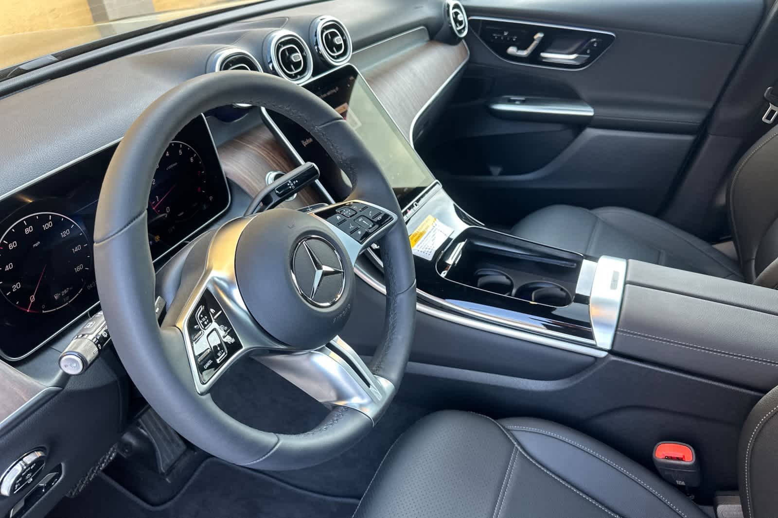 Certified 2026 Mercedes-Benz GLC 300 image 9