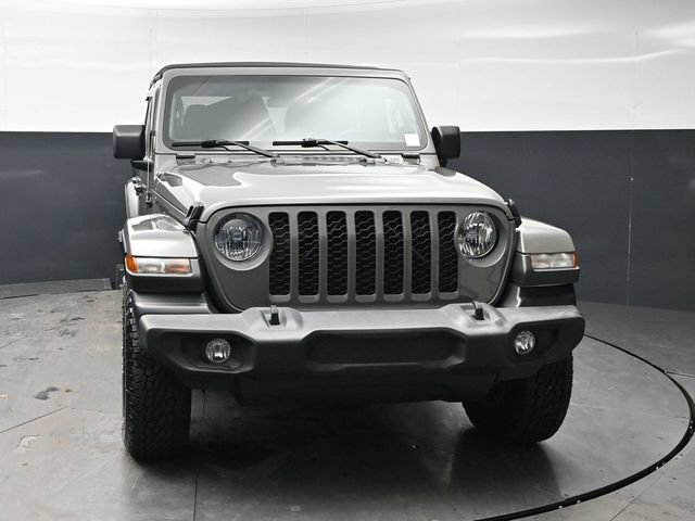 Used 2021 Jeep Gladiator Sport AWD/4WD image 2