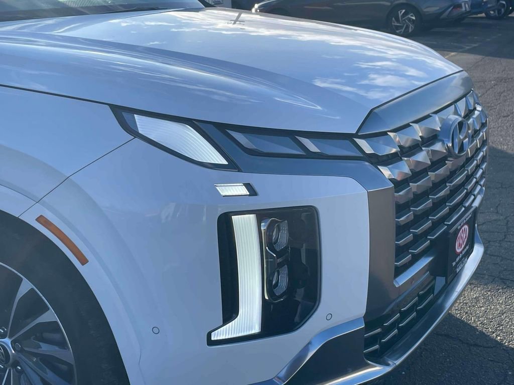 Used 2024 Hyundai Palisade Calligraphy image 10