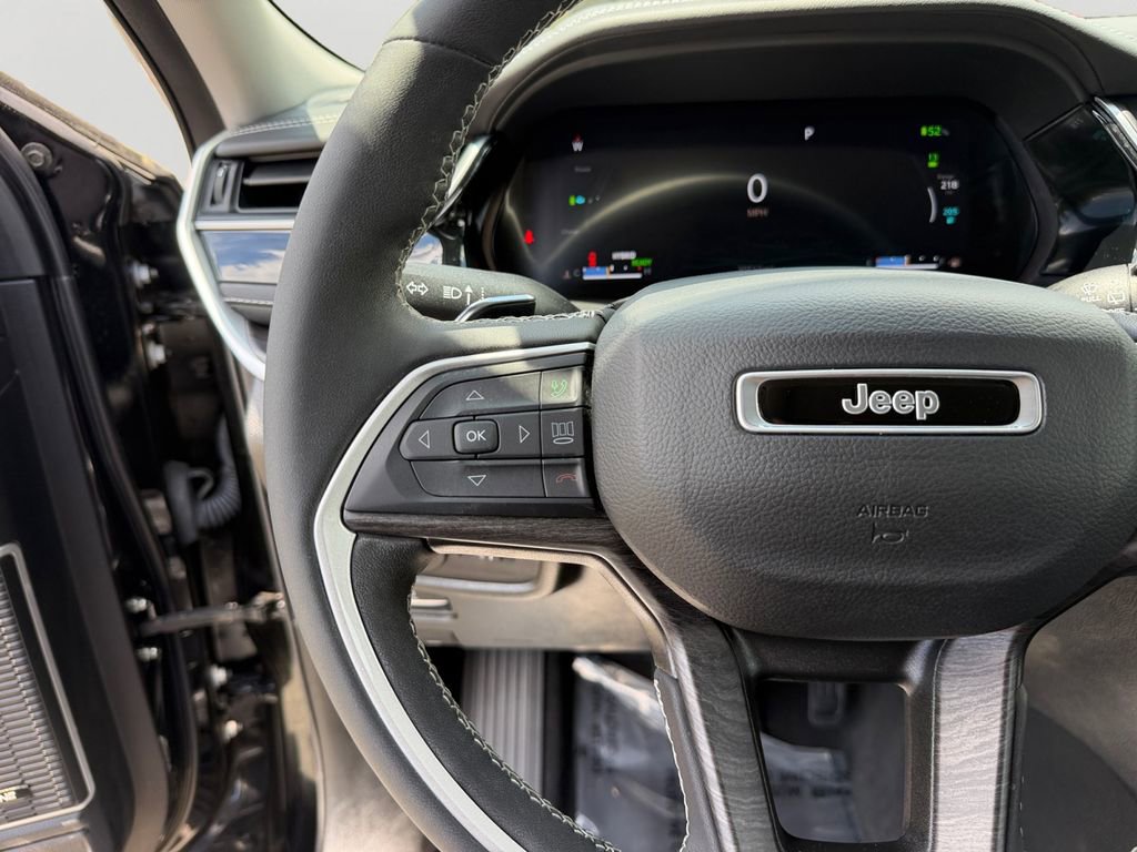 Used 2022 Jeep Grand Cherokee Limited 4xe AWD/4WD image 21