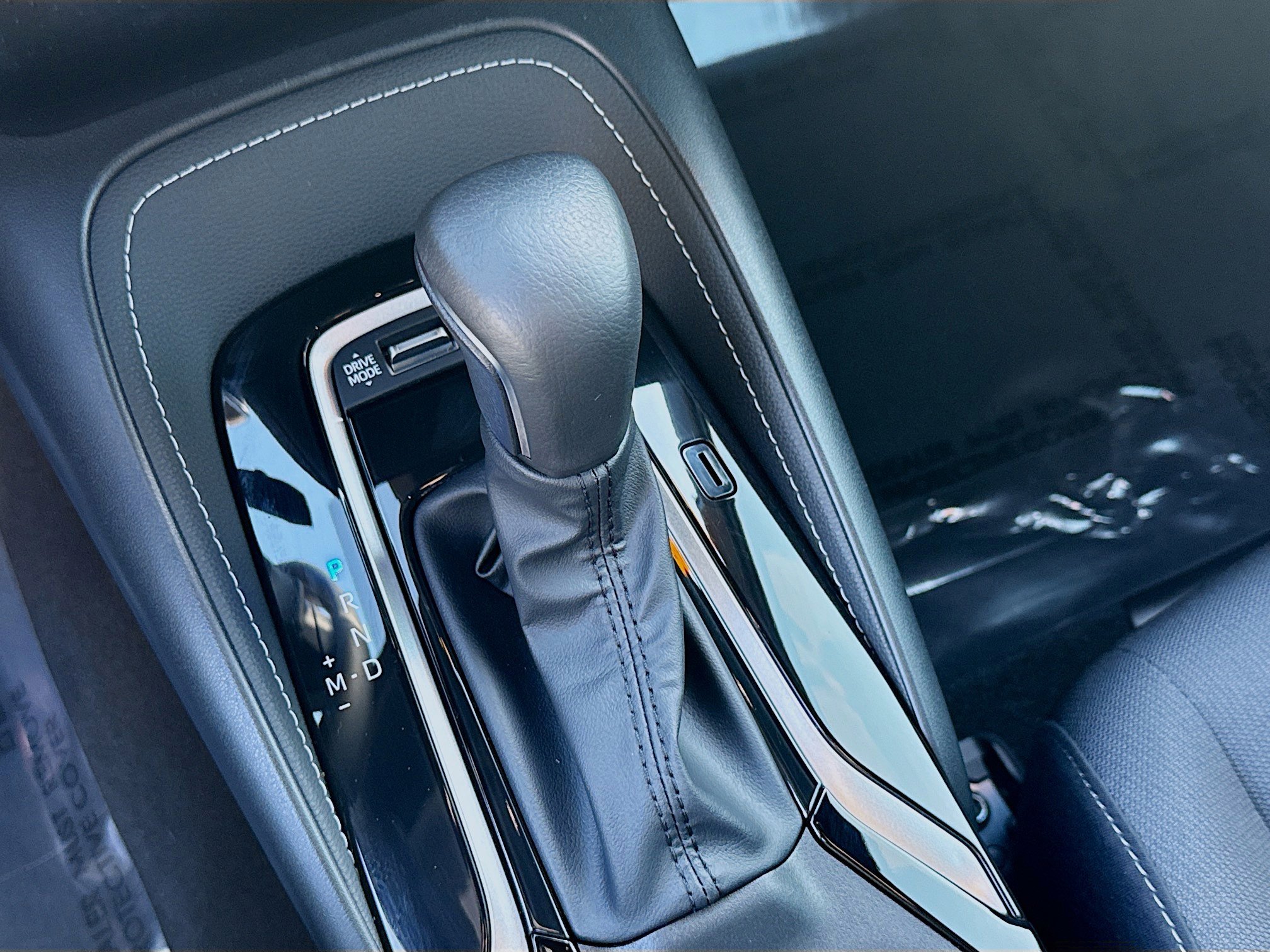 Used 2025 Toyota Corolla SE image 15