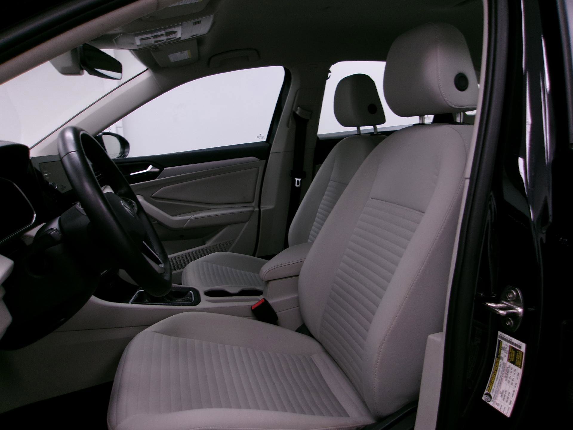 Used 2025 Volkswagen Jetta S FWD image 8