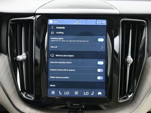 Used 2023 Volvo XC60 B5 Plus AWD/4WD image 18