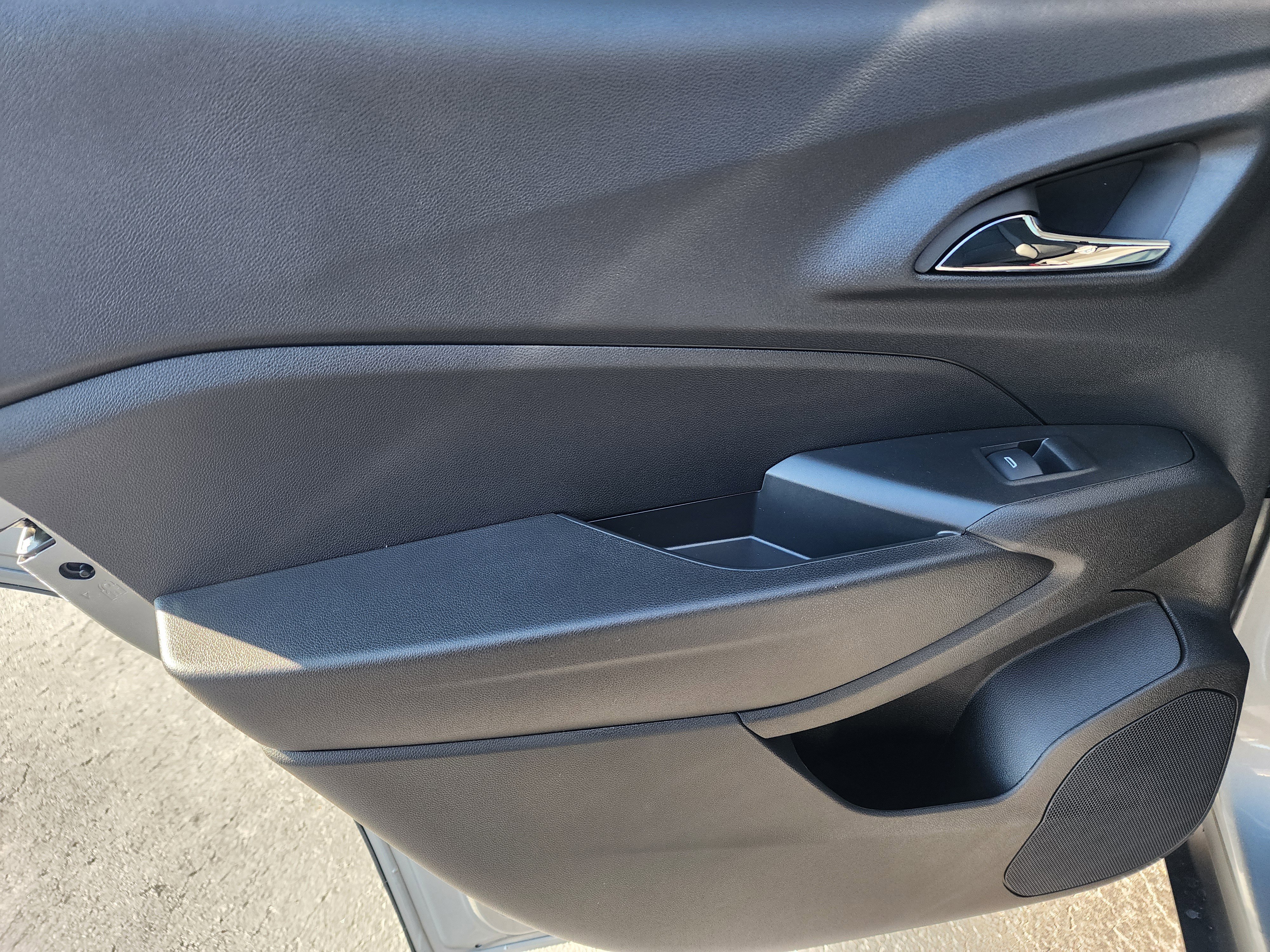 New 2026 Chevrolet Trax LT w/ Driver Confidence Package image 16