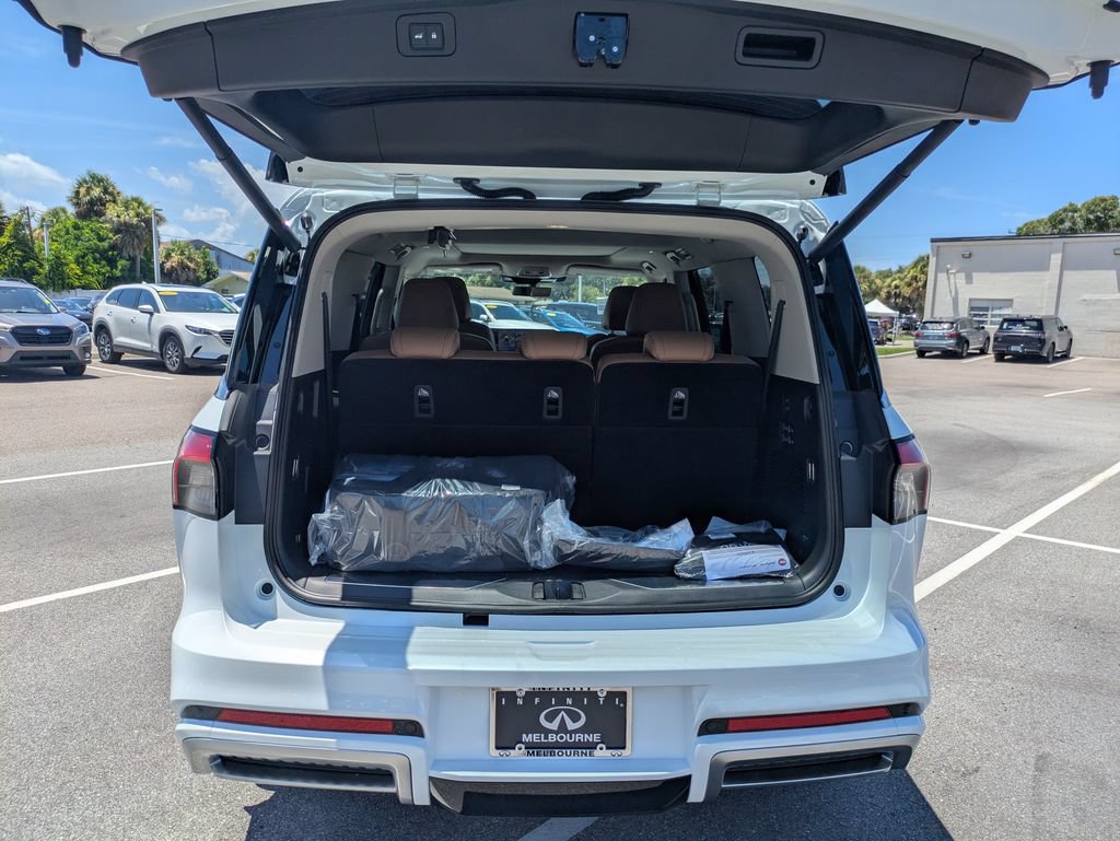 New 2027 INFINITI QX80 Luxe w/ Cargo Package RWD image 13